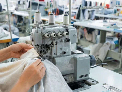 Industrial overlock sewing machine